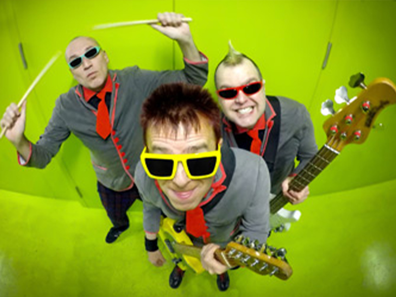 THE TOY DOLLS